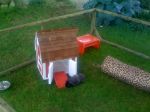 new piggy house 018.JPG