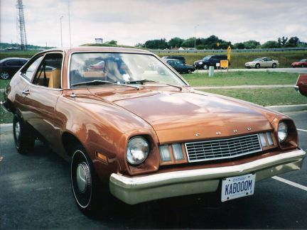 A bronze 77 Ford Pinto same model as in the movie Cujo 